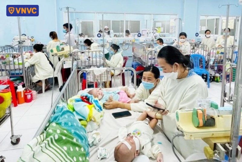 bệnh nhi điều trị tại khoa hô hấp