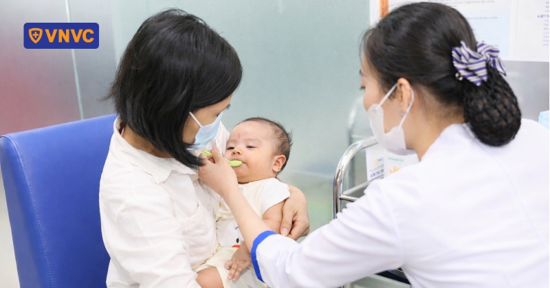 Lịch tiêm rơi vào ngày Tết, cần phải làm gì?