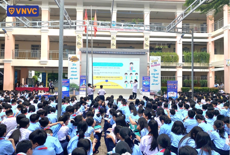 hội thảo tư vấn kiến thức vắc xin cho các em nhỏ