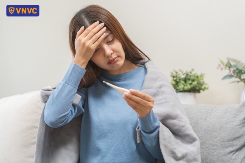 sốt là triệu chứng ban đầu của bệnh dại