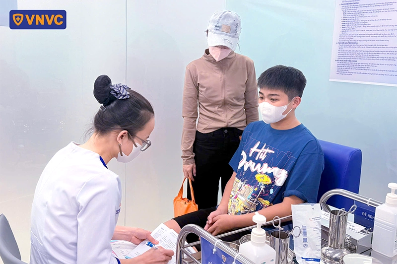 tiêm ngừa cho trẻ