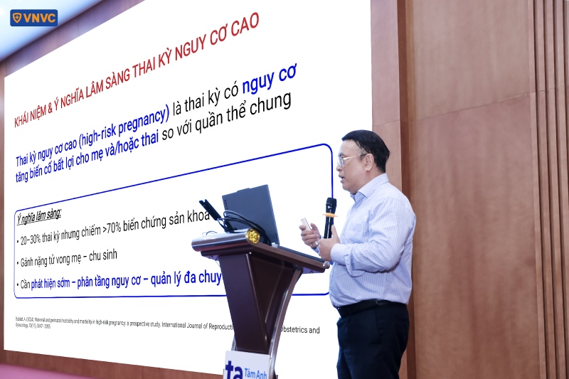 bác sĩ huỳnh nguyễn khánh trang