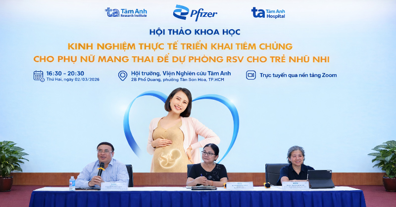 Tiêm vắc xin RSV cho phụ nữ mang thai bảo vệ mẹ và bé trong cả thai kỳ nguy cơ cao
