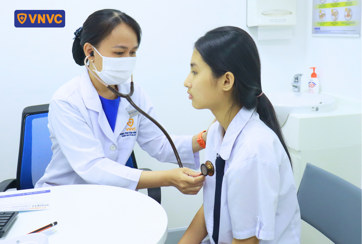 khám cho học sinh