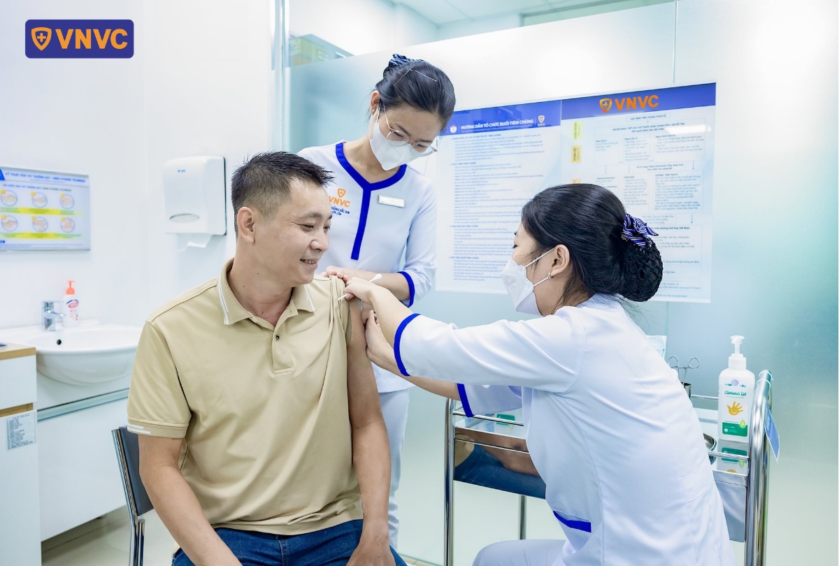 tiêm ngừa cho người lớn