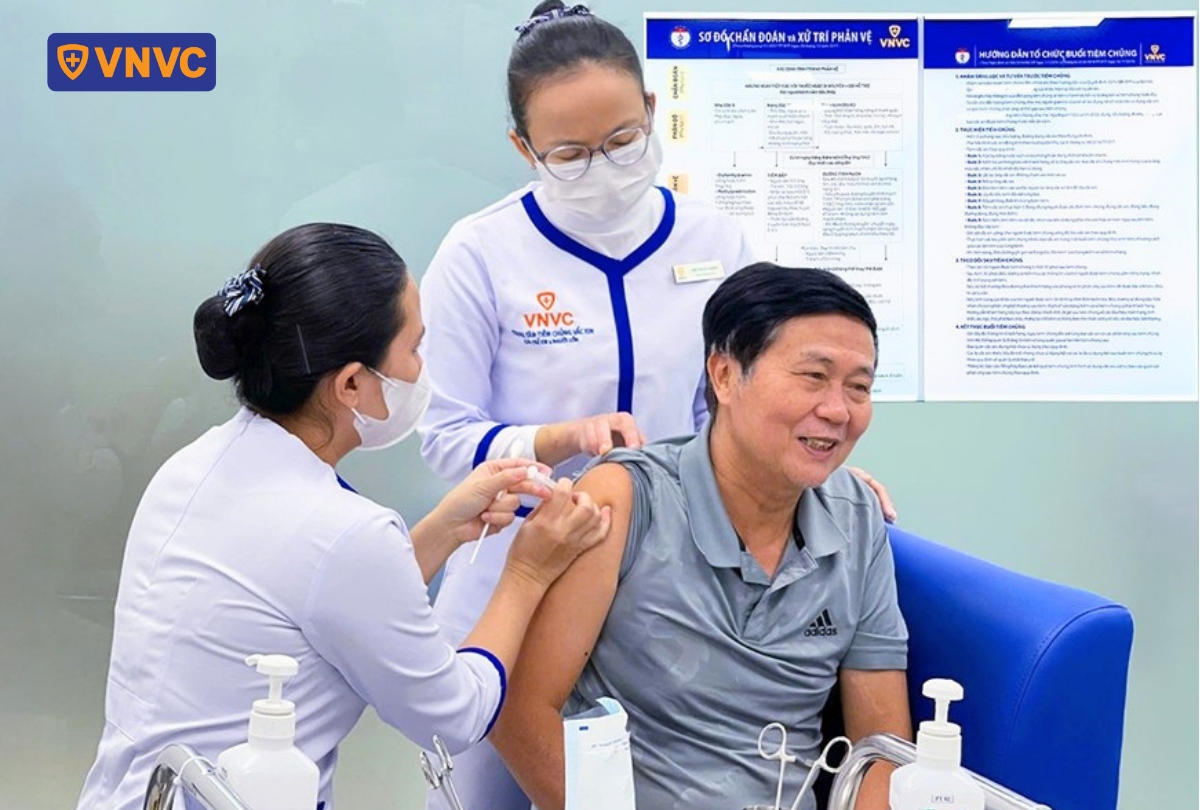 tiêm phòng bệnh cho người lớn
