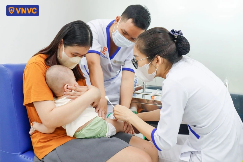 tiêm vắc xin 6 trong 1 phòng bại liệt hiệu quả