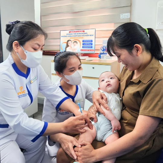 ưu đãi tiêm rsv cho bé