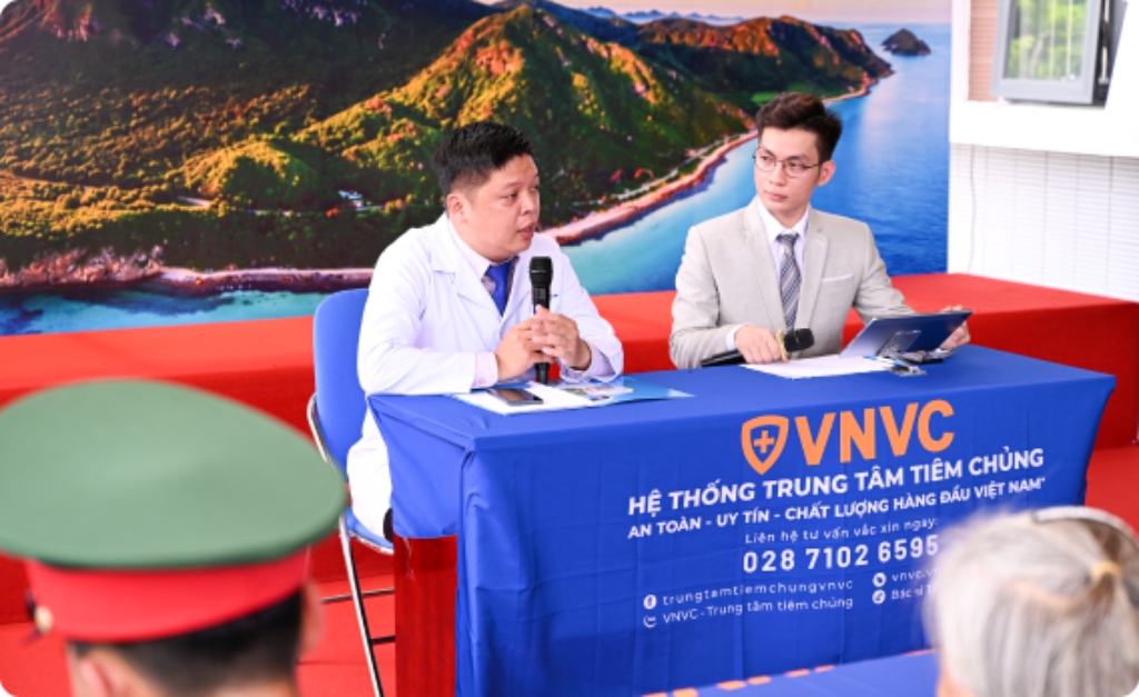 bác sĩ phát biểu tư vấn