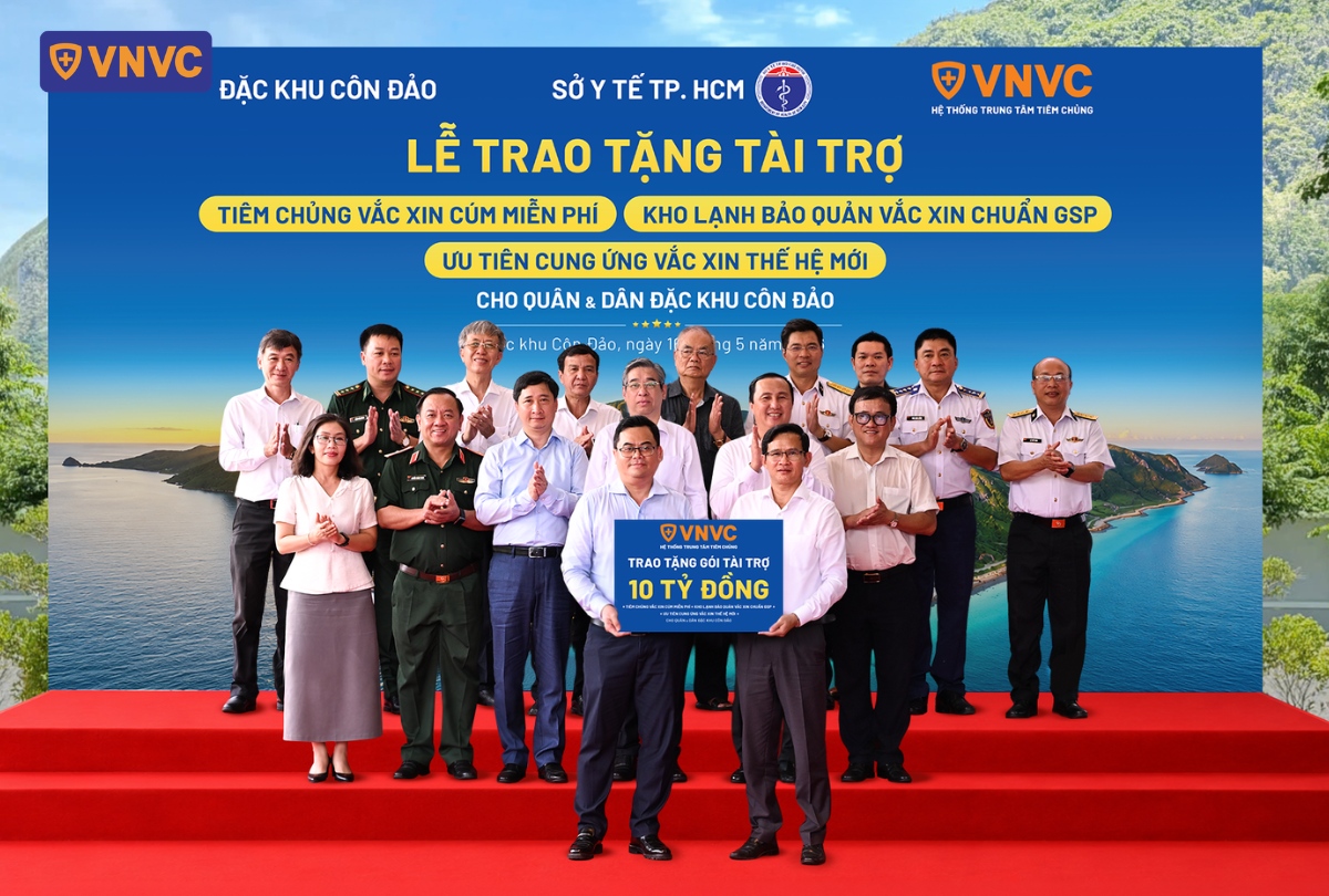 trao tặng gói tài trợ 10 tỷ