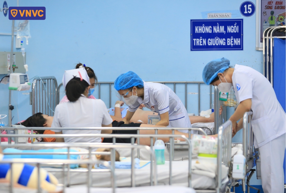 cơn sốt xuất huyết mùa mưa