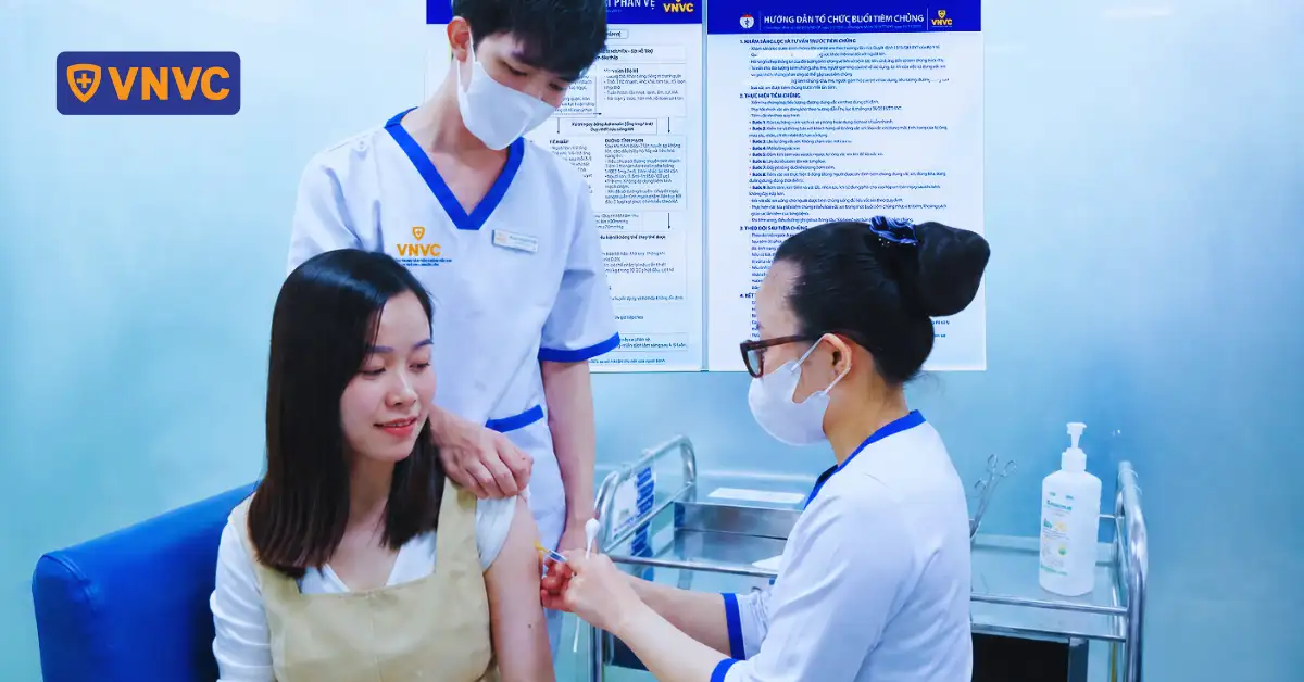 Doanh nghiệp cải thiện chế độ phúc lợi, tài trợ nhân viên tiêm vắc xin sốt xuất huyết