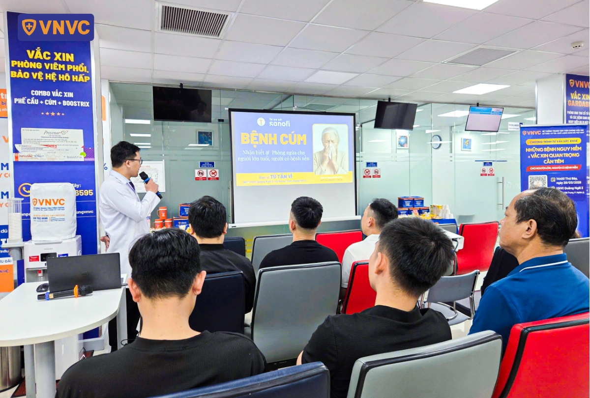 bác sĩ tư vấn sức khỏe