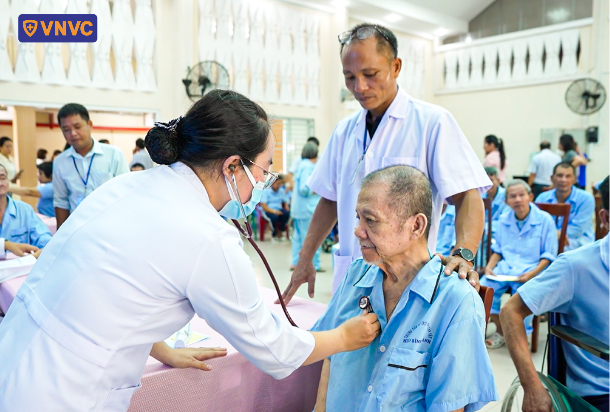 khám sàng lọc cho người già