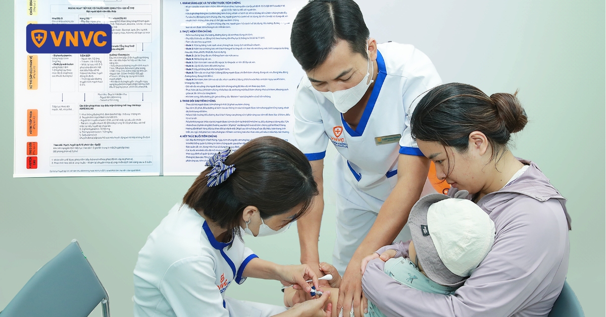 Trẻ đủ tháng, đủ cân, bú tốt vẫn cần tiêm kháng thể đơn dòng RSV