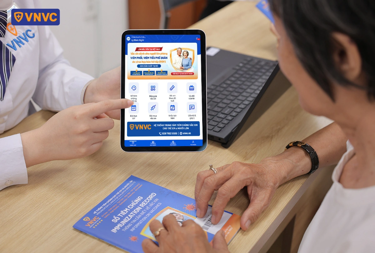 mở app tiêm chủng