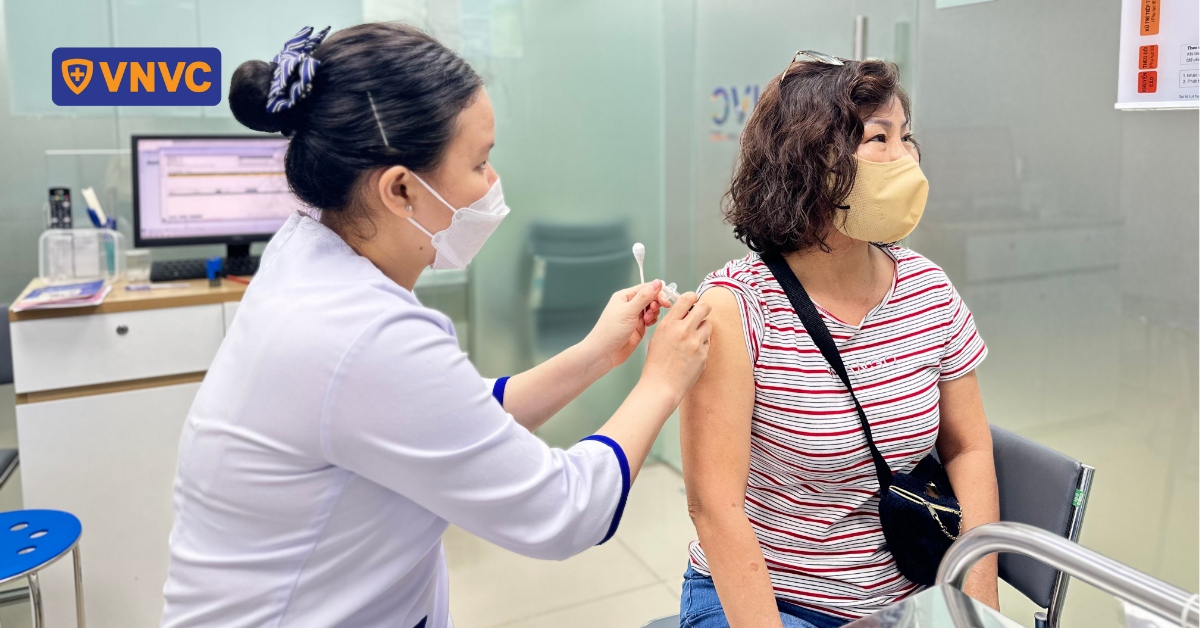 Đau buốt thần kinh suốt nhiều tháng do nhầm lẫn zona thần kinh với đau vai gáy