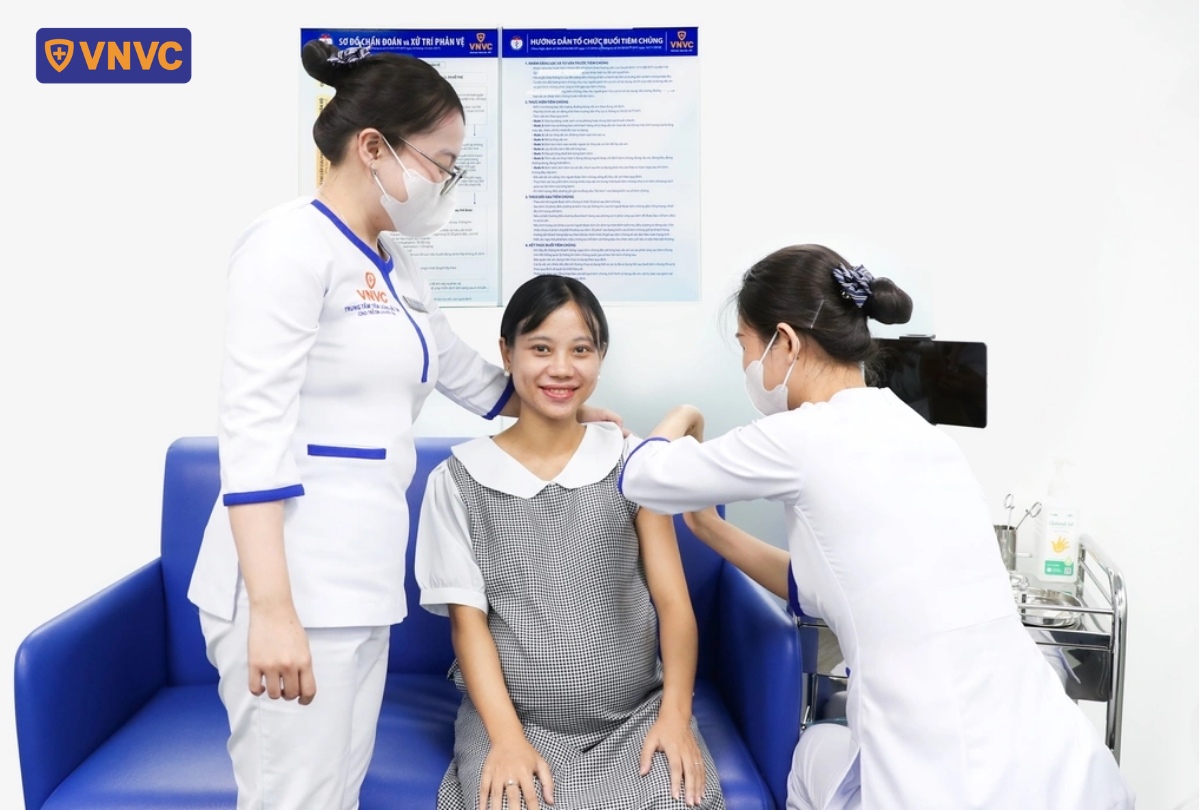 bà bầu tiêm phòng ho gà