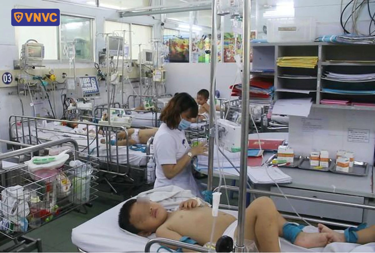 nhiều trẻ nhiễm virus tay chân miệng