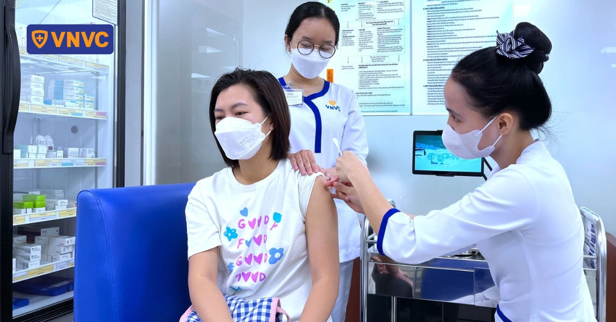 Qua thời điểm vàng tiêm HPV 9 – 14 tuổi, tiêm vắc xin hiệu quả có giảm không?