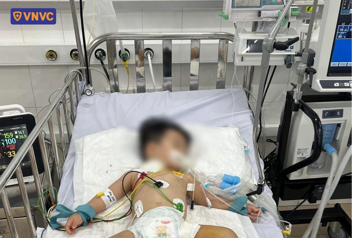 bệnh nhi nhập viện điều trị