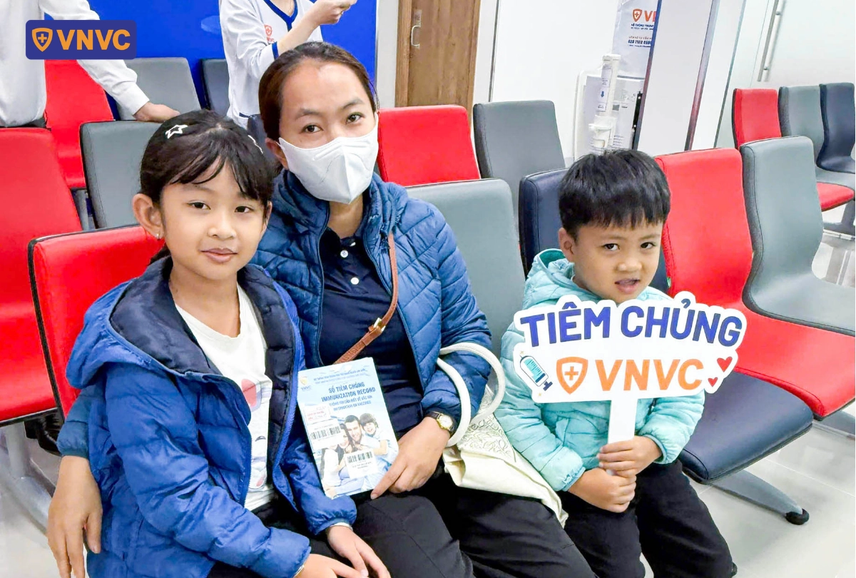 mẹ và bé chụp ảnh