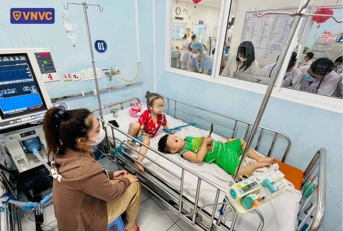 nhiều trẻ mắc bệnh tay chân miệng khi vào năm học mới