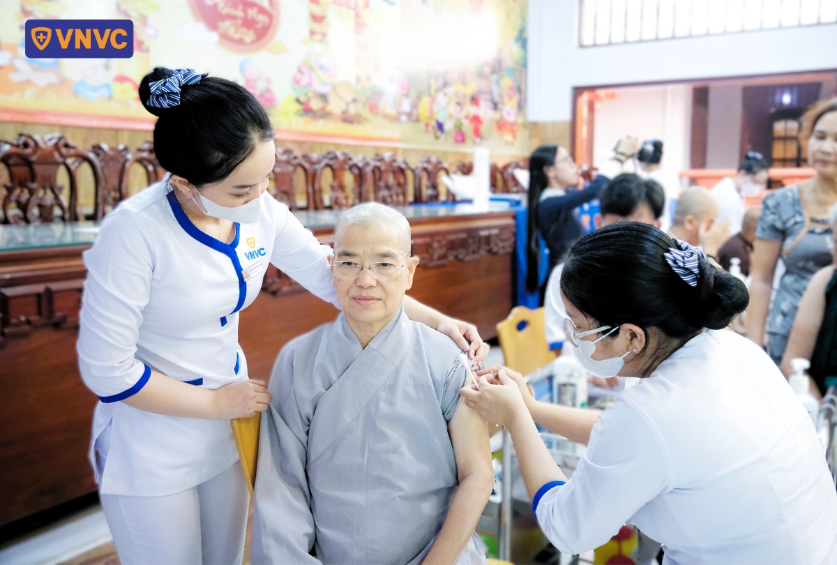 ni sư thích nữ như liễu