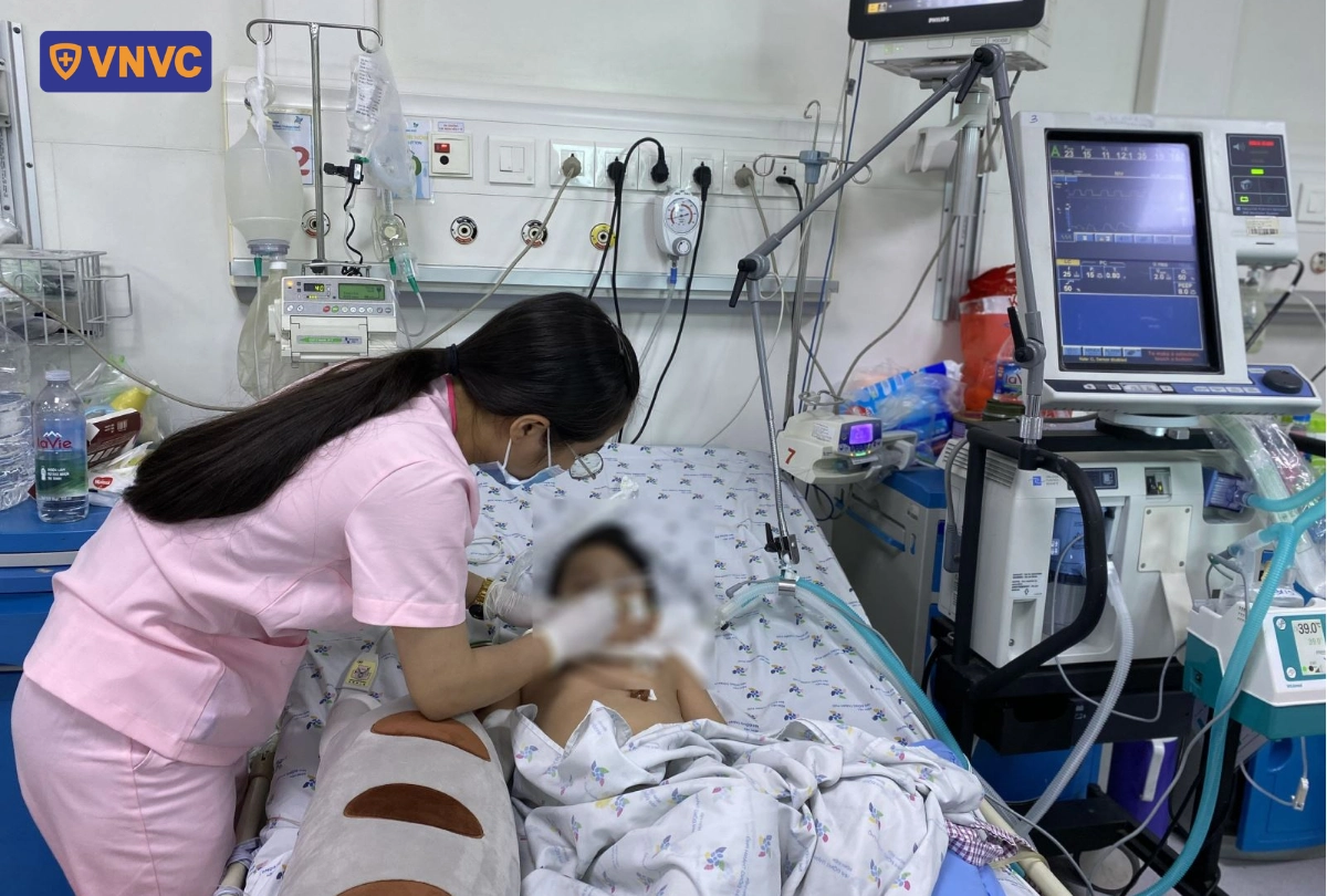 tay chân miệng diễn tiến nặng