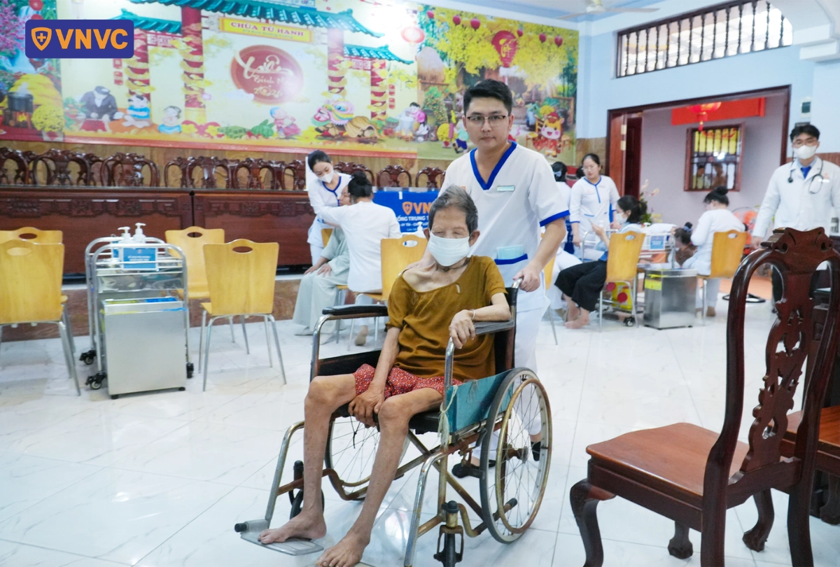 tiêm ngừa cho người khuyết tật