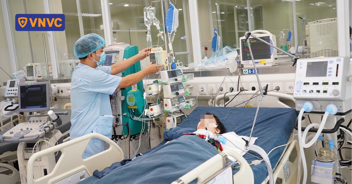 Tay chân miệng và sốt xuất huyết nguy cơ bùng phát khi mùa mưa vào giai đoạn cao điểm