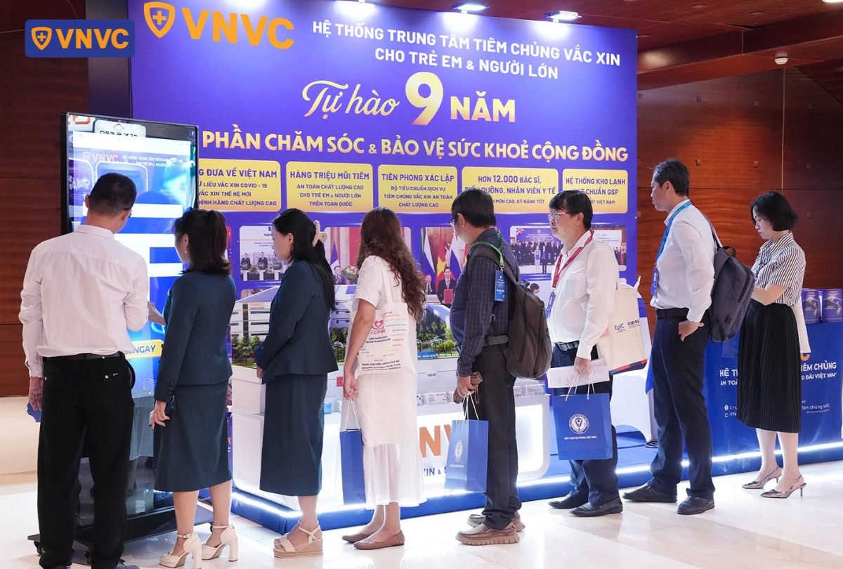 khách mời tham gia tư vấn tại hội nghị