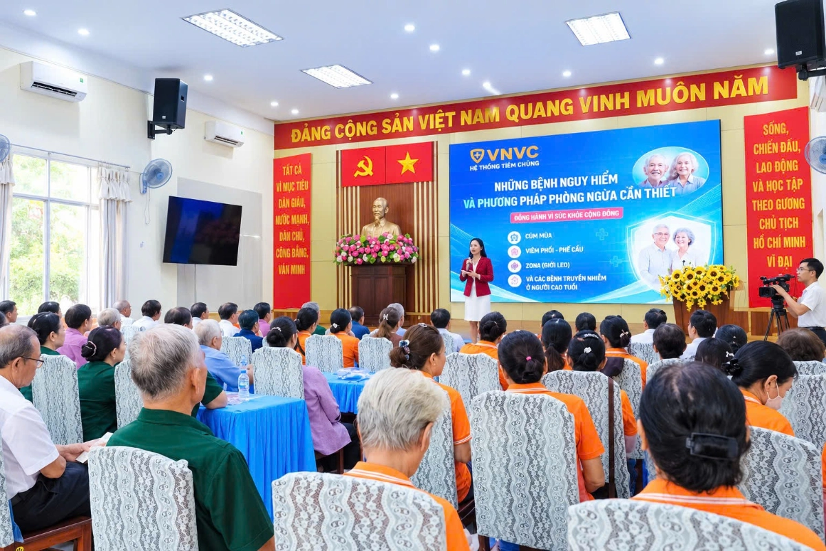 lớp tư vấn kiến thức cho người cao tuổi
