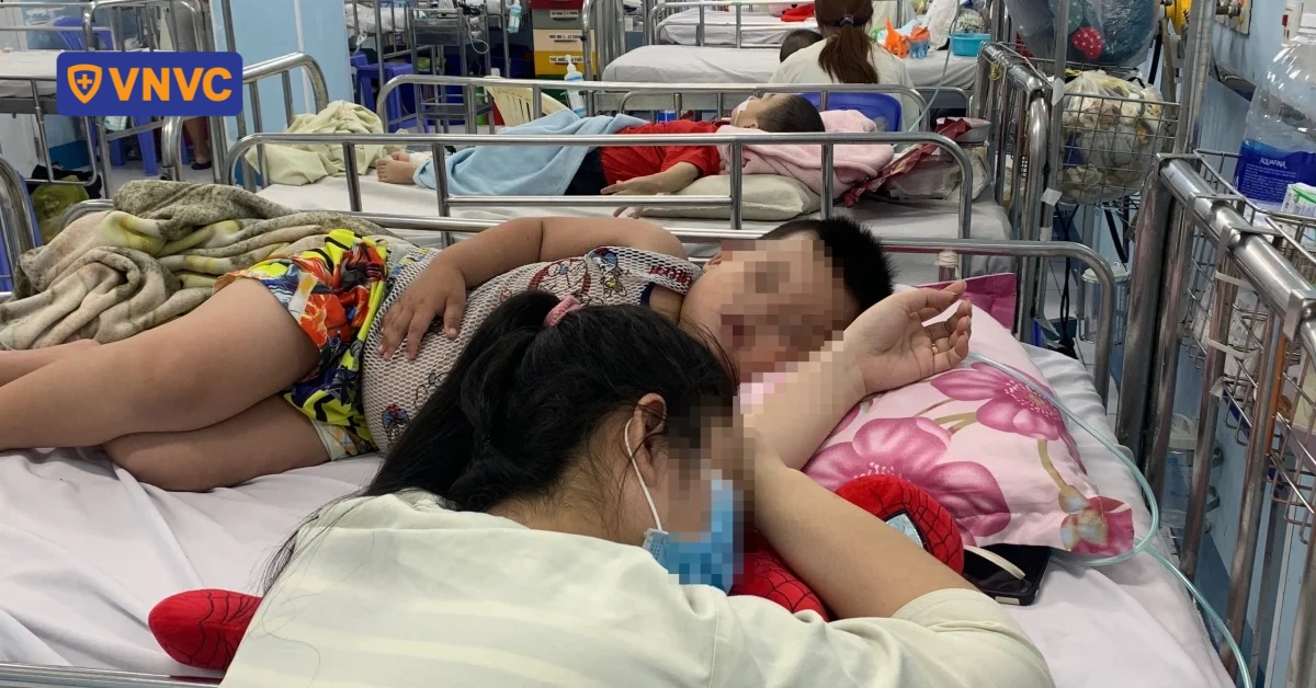 Ồ ạt gia tăng cùng lúc nhiều bệnh truyền nhiễm, cảnh báo nguy cơ “dịch chồng dịch”