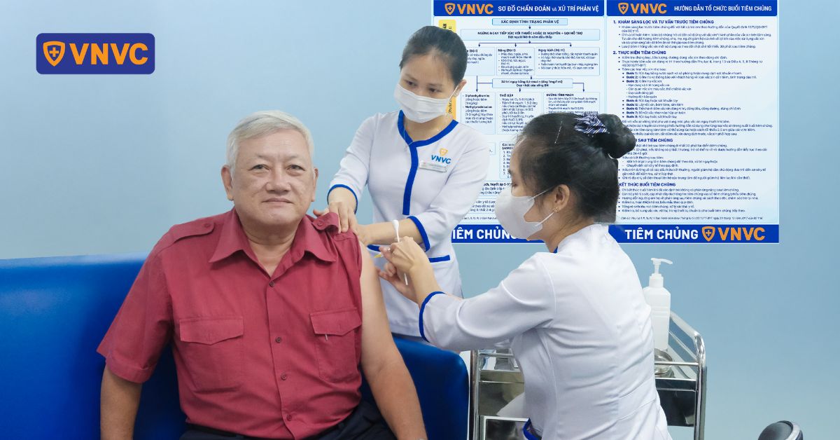 Đông đảo người cao tuổi, bác sĩ, nhân viên y tế đến VNVC tiêm vắc xin cúm chuyên biệt cho người lớn, người có bệnh nền mới