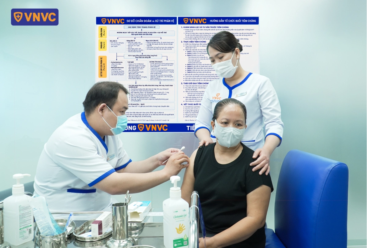 tiêm vắc xin sốt xuất huyết cho người lớn